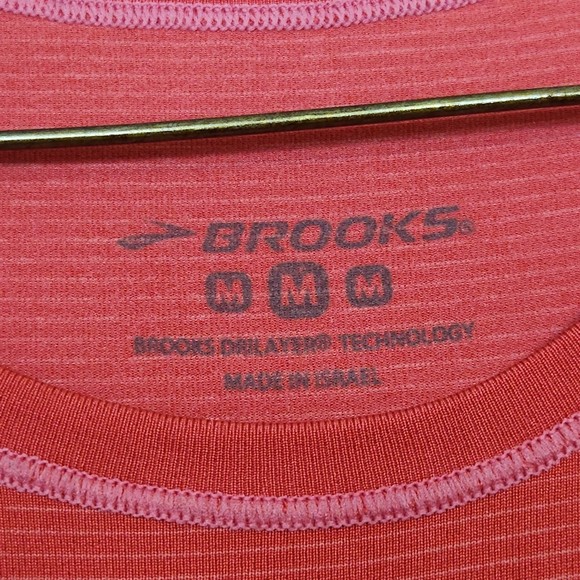 Brooks Athletic Long Sleeve Ombré Striped Sporty Shirt Size Medium - Picture 3 of 4